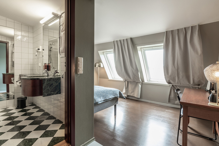 Bathroom 4, Home Hotel Bryggen, Bergen