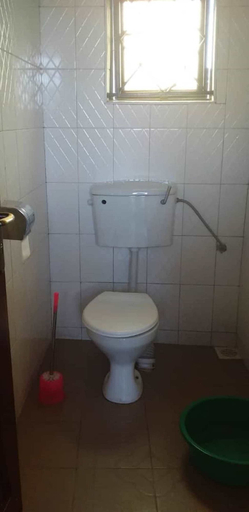 Bathroom, Ryan Green and Gardens Hotel, Sheema