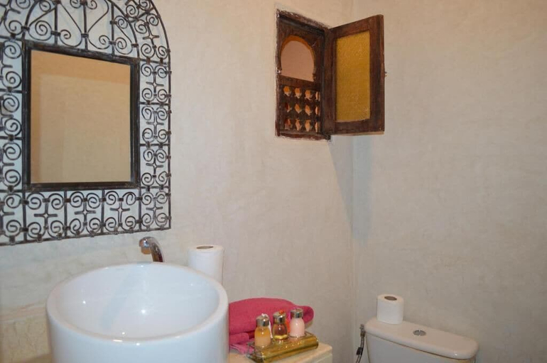 Bathroom 4, Auberge Kasbah Ennakhile, Ouarzazate