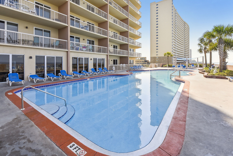 Sport & Beauty, Sunrise Beach Resort by Book That Condo, Bay