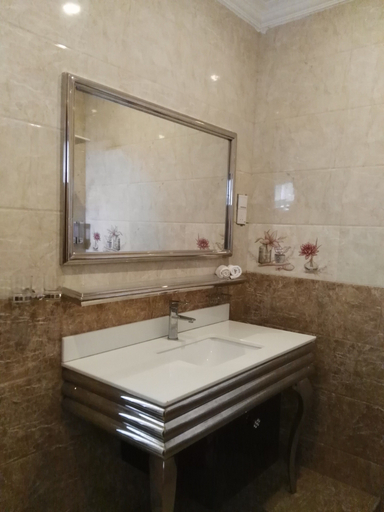 Bathroom 5, Hotel Akashayaam, Negombo