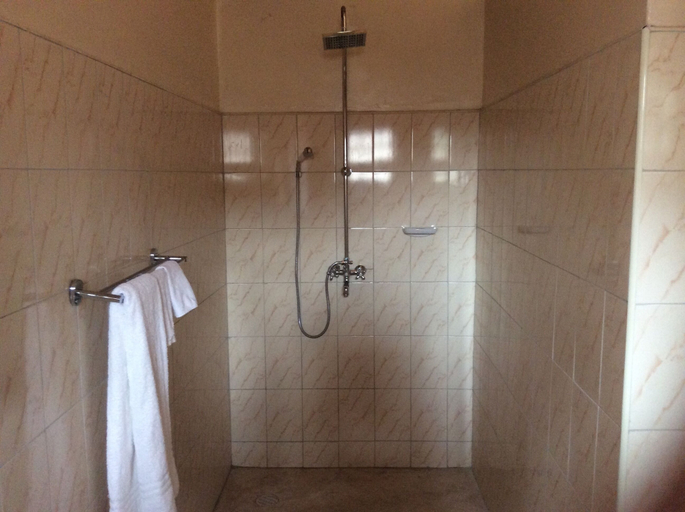 Bathroom 4, Rift Valley Game Lodge, Bunyaruguru