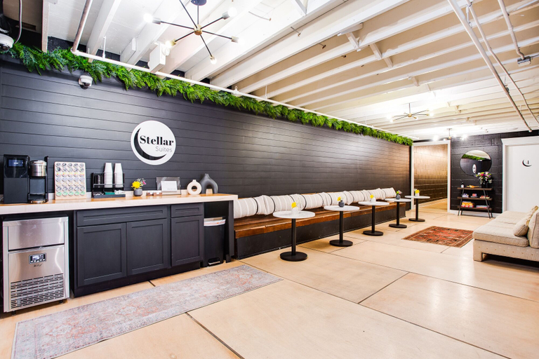 Food & Drinks, Stellar Suites, Jefferson