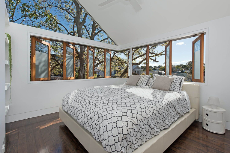 Bedroom 3, Stunning Family Home 5mins to CBD H332, Leichhardt