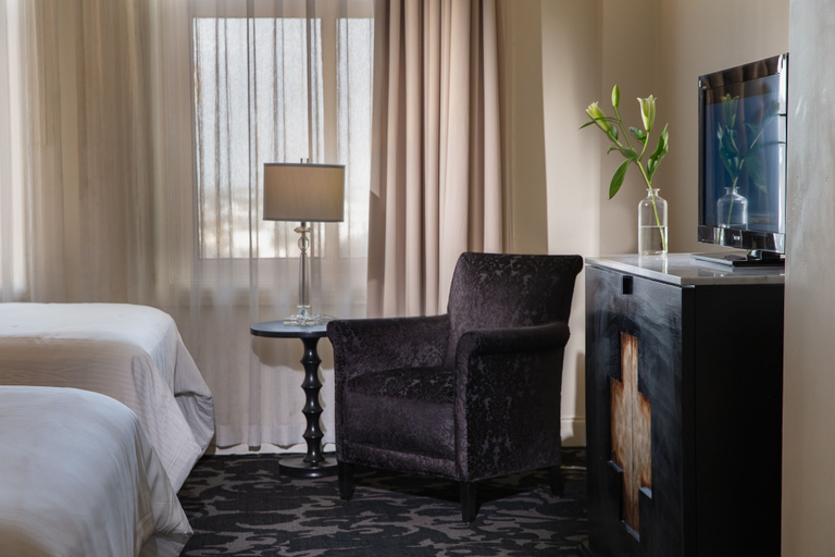 Bedroom 2, International House Hotel, Orleans