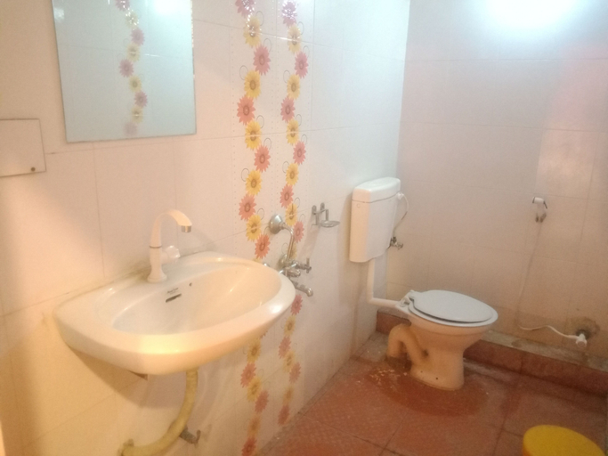 Bathroom 3, Hotel Galaxy Imperial Aurangabad, Aurangabad