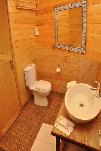 Bathroom, Ozran Heights Beach Resort, North Goa