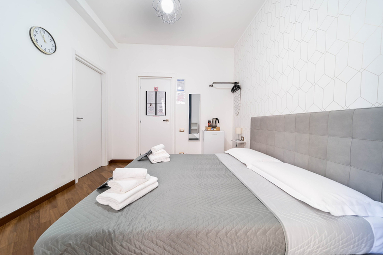 Bedroom 3, DANTE 138 CLASS ROOMS & APARTMENTS, Bari