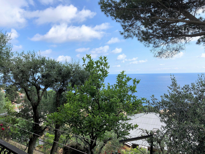 Water view, House Levante, Genova