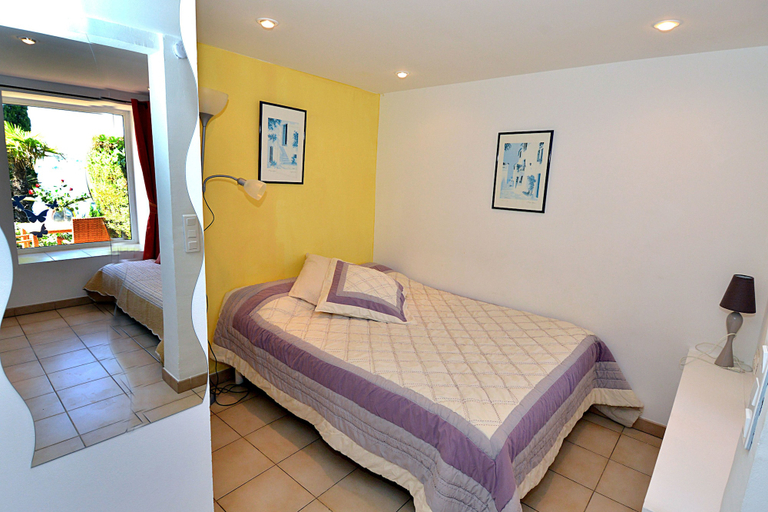 Bedroom 5, Lou Trelus, Var