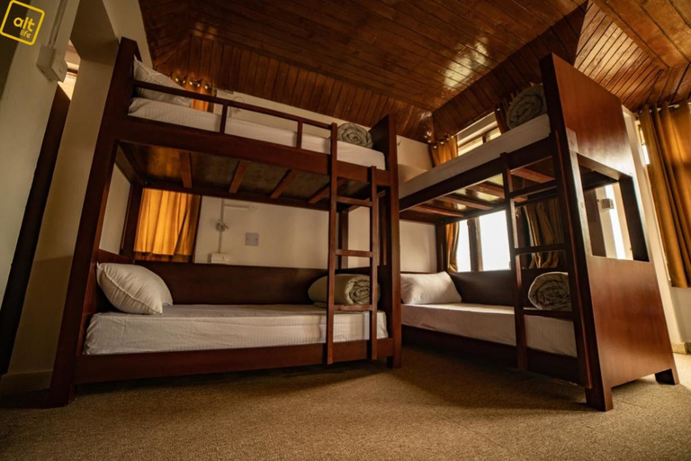 Bedroom 3, Alt Life - Dharamkot - Hostel, Kangra