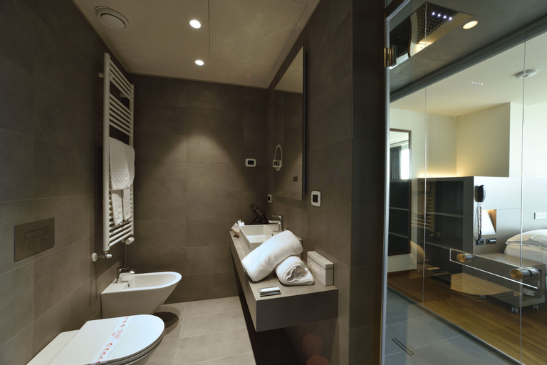 Bedroom 26