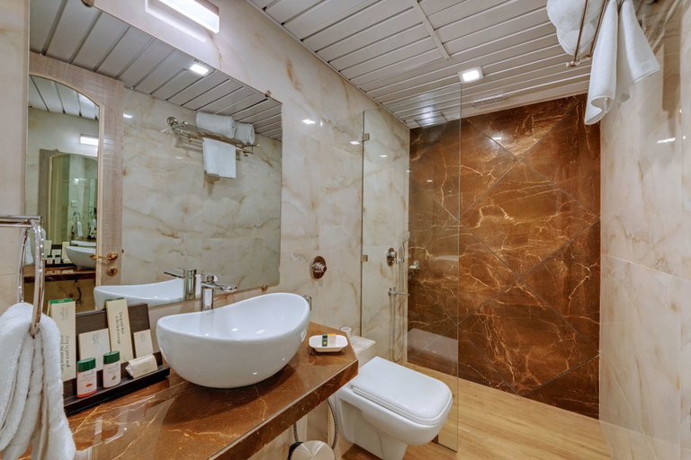 Bathroom 4, Hotel K Stars Beacon Vashi Navi Mumbai, Thane