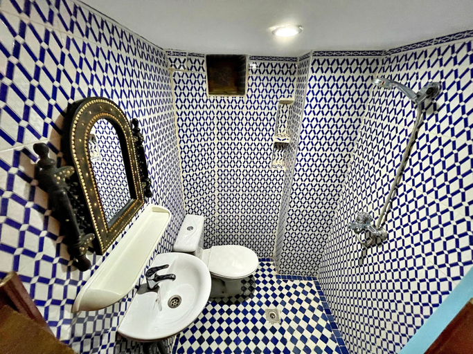 Bathroom 5, Riad Dar Guennoun, Fès