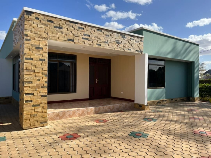 Exterior & Views 2, RAFIKI house, Arusha Urban