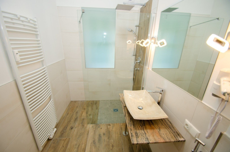 Bathroom 3, Apartment Summer & Winter Fun III, Zell am See