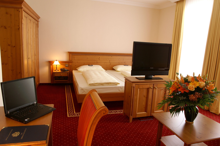 Bedroom 3, Hotel zum Erdinger Weissbräu, Erding