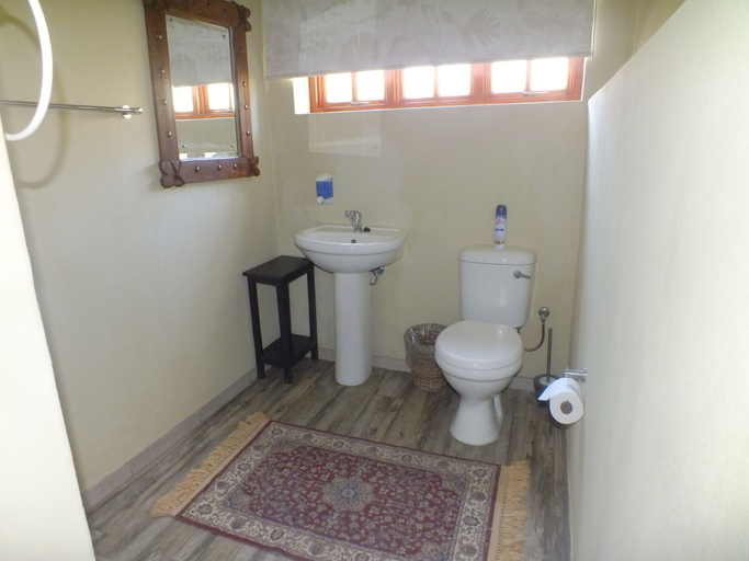 Bathroom, Uzuri Guesthouse, Windhoek East