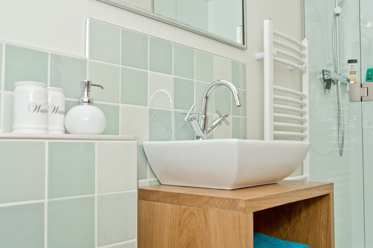 Bathroom 4, The Larches Ledbury Bed and Breakfast, Herefordshire