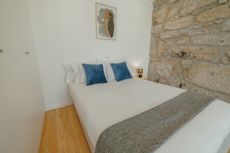 Bedroom 2, Courtyard Oporto Design Apartment D, Porto