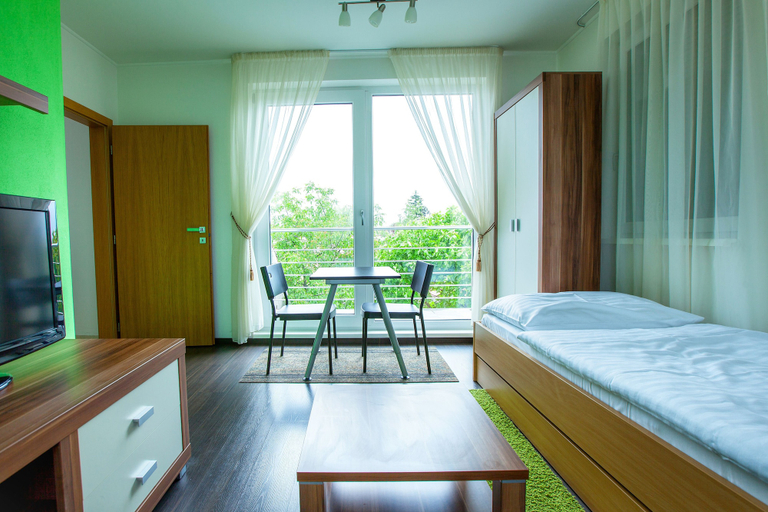 Bedroom 2, Fine Restaurant & Apartments, Malacky
