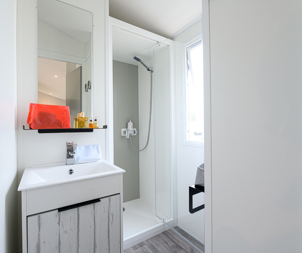 Bathroom 4, Camping le Paradis, Vendée
