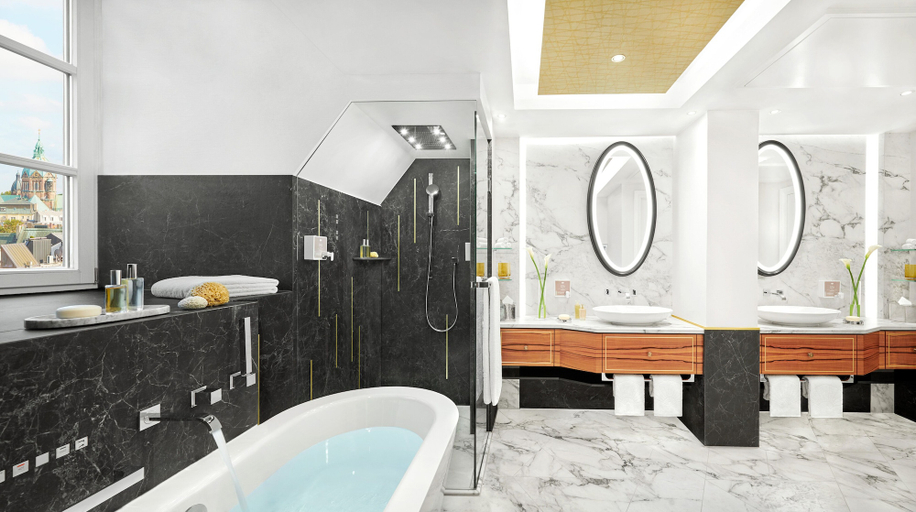 Bathroom 5, Mandarin Oriental, Munich, München