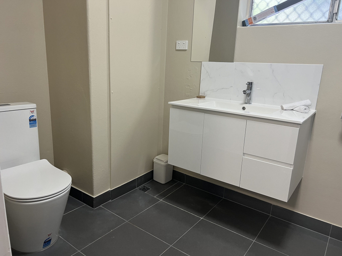 Bathroom, S 1 Motel, Brisbane