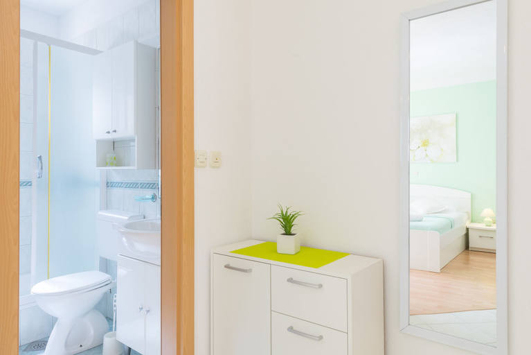 Bathroom 3, Apartmani Nikolina, Hvar