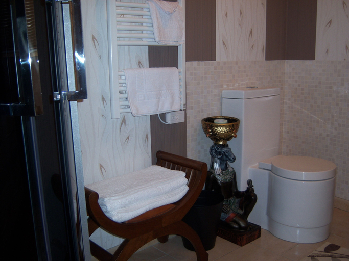 Bathroom 5, B&B Sawan, Marne