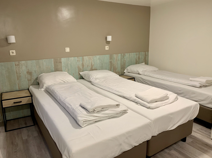 Bedroom 3, Hotel Damrak Inn, Amsterdam