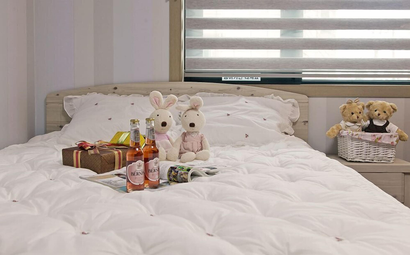 Bedroom 3, Boryeong Laon Pension, Boryeong