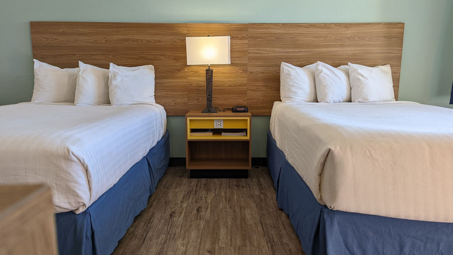 Bedroom 3, Days Inn by Wyndham Lake Havasu, Mohave