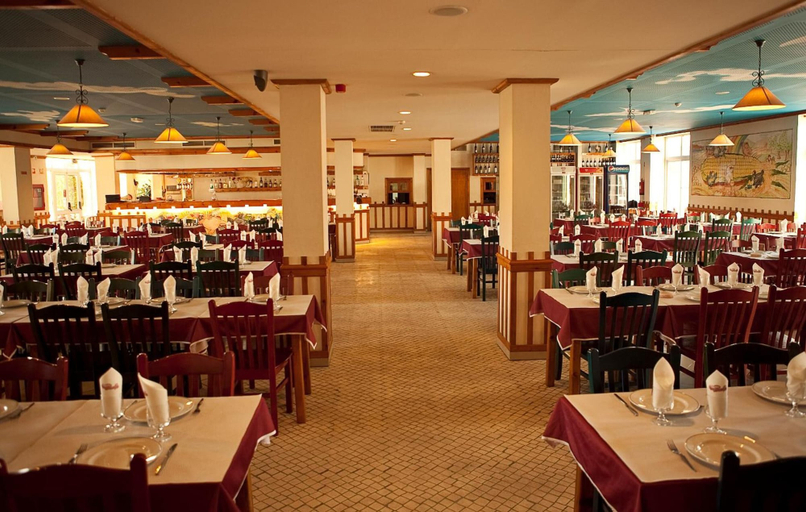 Food & Drinks 5, Hospedaria Frangaria, Faro