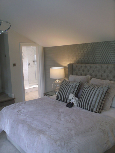 Bedroom 2, The Dog at Peover, Cheshire East