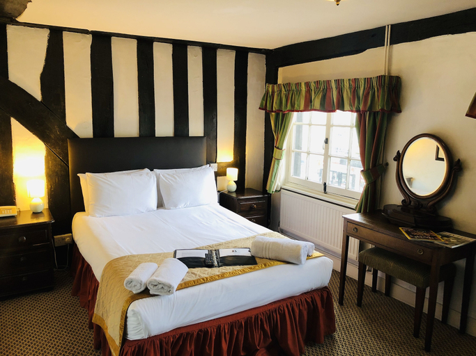 Bedroom 3, Brook Red Lion Hotel, Essex