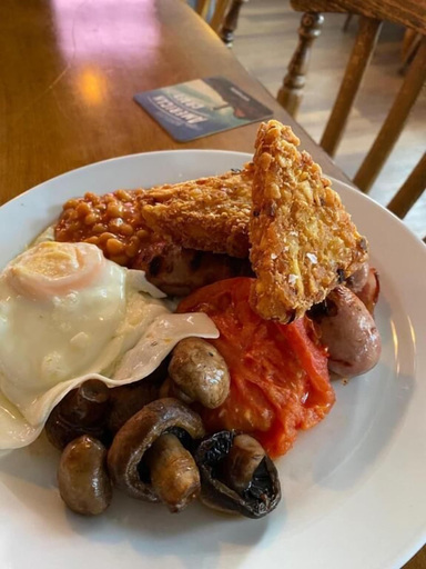 Food & Drinks 5, THE BUGLE HOTEL, Hampshire