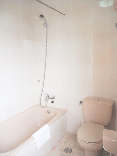 Bathroom 4, Hostal La Terraza, A Coruña