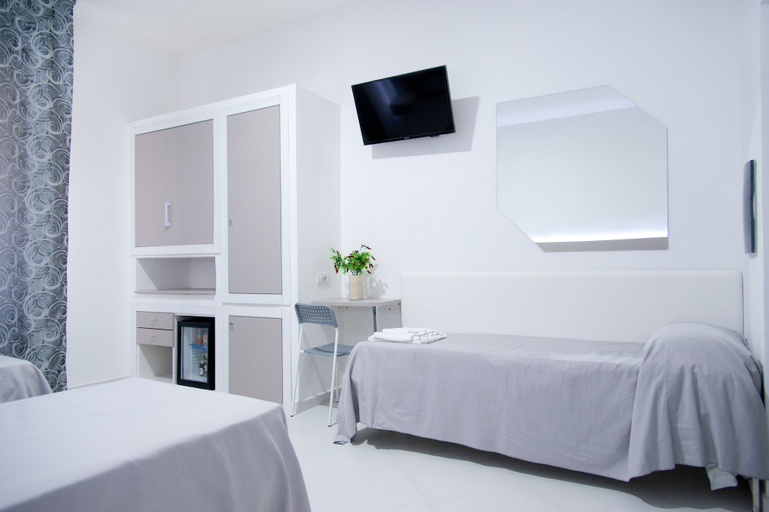 Bedroom 3, Hotel Regina, Caserta