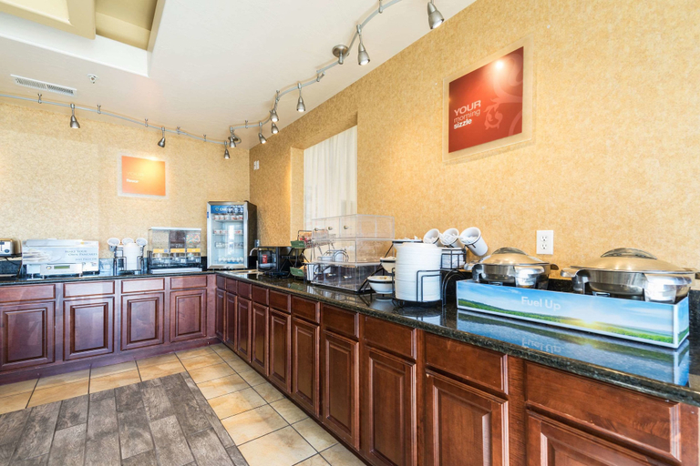 Food & Drinks 5, Comfort Inn & Suites Cedar City South, Iron