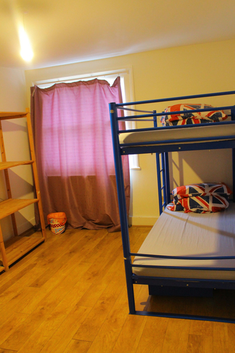 Bedroom 4, Saint James Backpackers, London