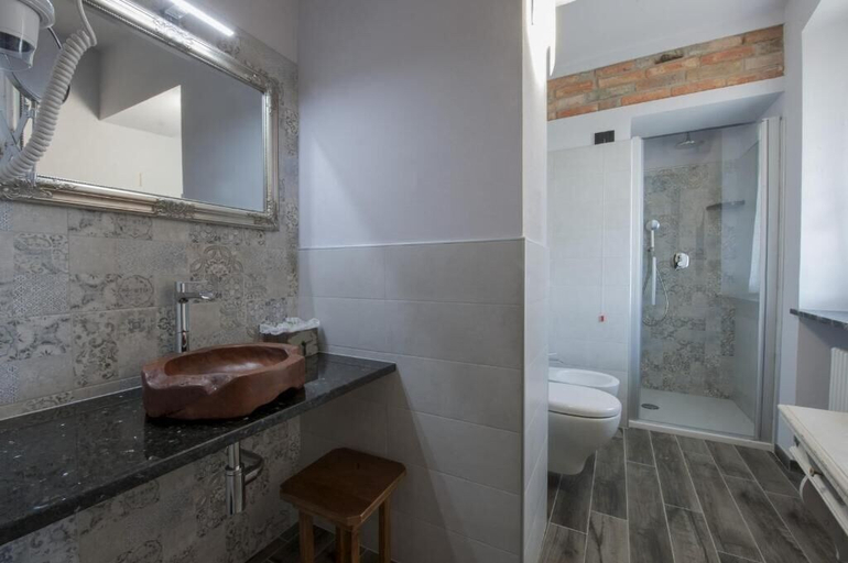 Bathroom 3, Il Bosco Delle Torte, Cuneo