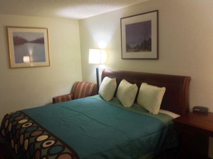 Bedroom 2, Super 8 by Wyndham Augusta/Ft Eisenhower Area, Richmond