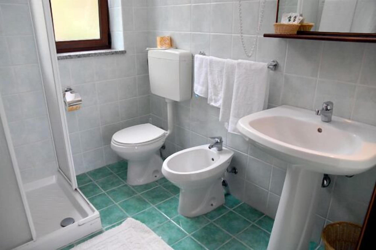 Bathroom 4, Albergo Villa Diana, Messina