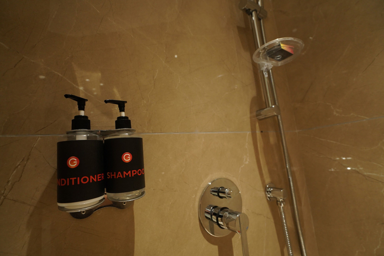 Bathroom 4, Ginger Mumbai Goregaon, Mumbai Suburban