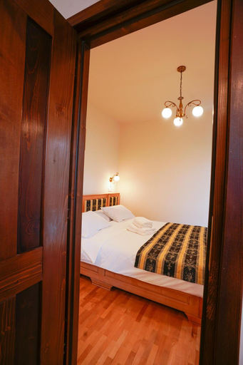 Bedroom 4, Felix Pension, Prajila