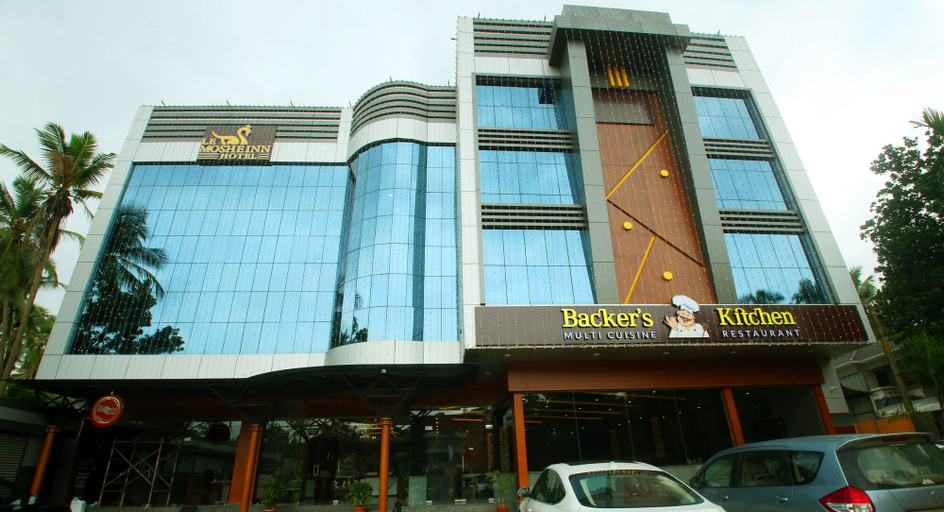 Exterior & Views 2, Hotel Le Moshe Inn, Malappuram