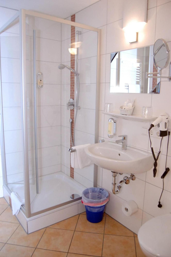 Bathroom 4, Landgasthaus Zollerstuben, Bodenseekreis