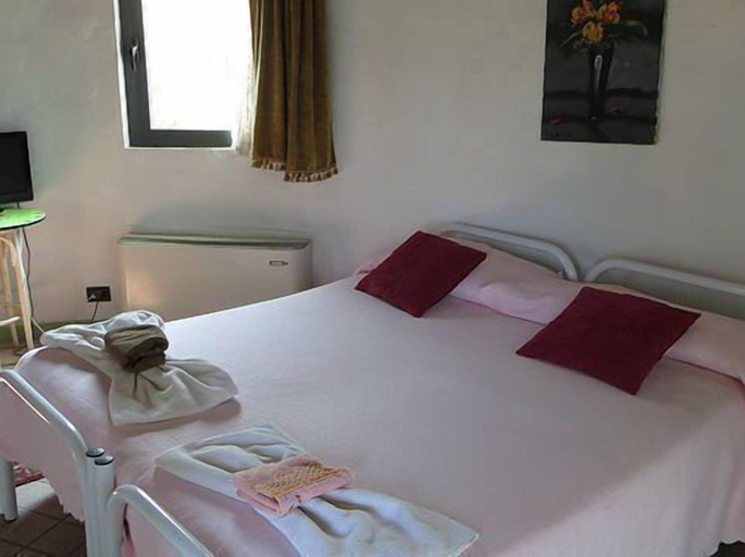 Bedroom 2, I Silos Guest house, Bergamo