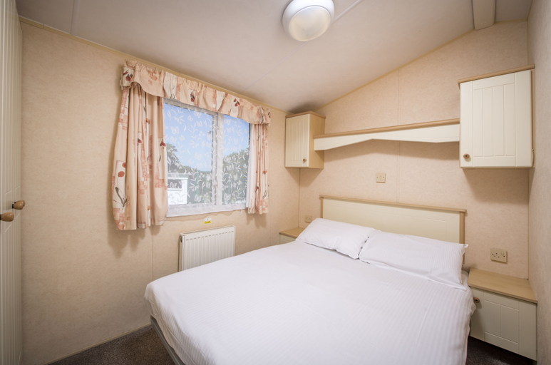 Bedroom 3, Killigarth Manor Holiday Park, Cornwall